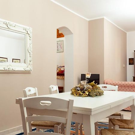 Favoloso Appartamento In Villa Monterosi Bagian luar foto