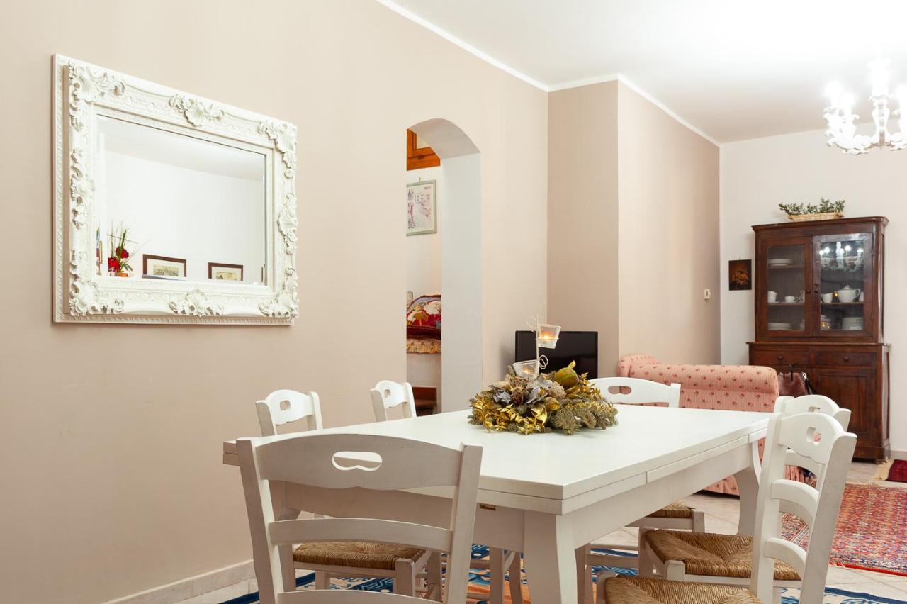 Favoloso Appartamento In Villa Monterosi Bagian luar foto